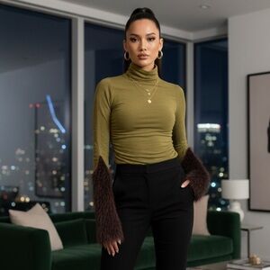 NWT Vitelli Italy Sz 4 S Green Cashmere Blend Turtleneck With Brown Fur Sleeves